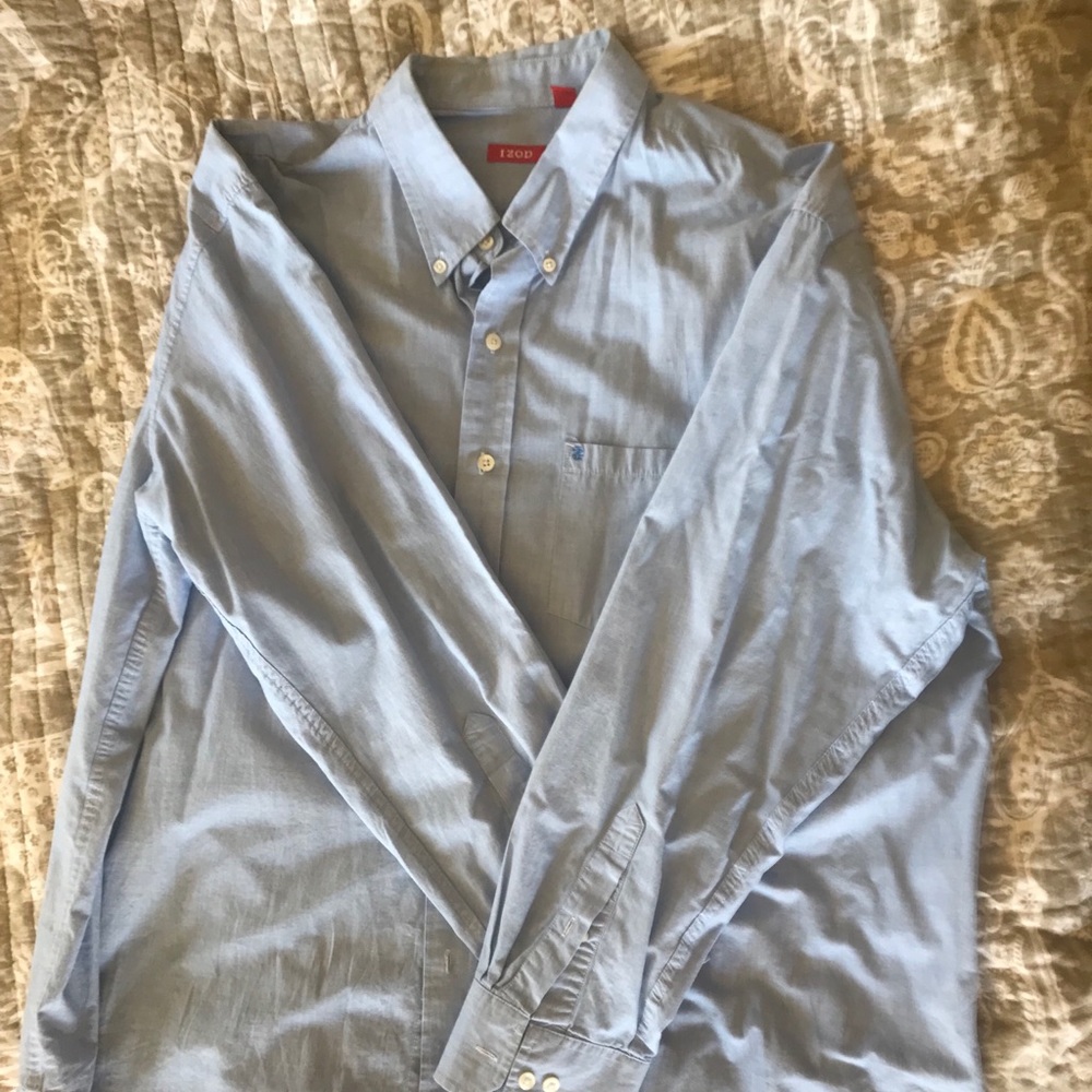 Long sleeved chambray blue button down shirt